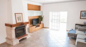 Spacious Family Villa with Private Pool near Albufeira Casa das Palmeiras - Image 2