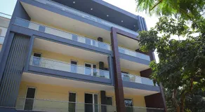 The Empire Rooms & Boutique Near Cyber City Gurgaon - Image 3