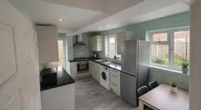 Canterbury Luxe Stay - Image 3
