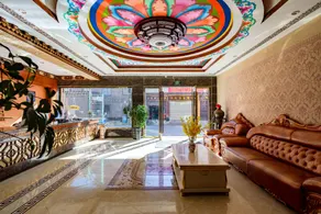 Floral Hotel · Shangri-la Blue Sky - Image 3