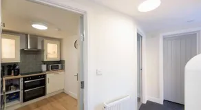 Perfect 3 Bedroom Accommodation for Contractors! - Image 5