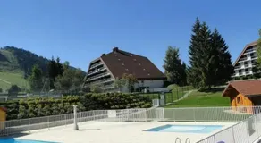 Le Nid Cozy - Appart avec Piscine, Terrain de Tenis et Balcon - Image 1