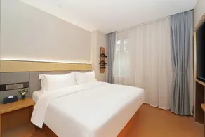 Jinglai Selected Hotel - Shanghai Xujiahui Tianzifang Branch - Image 2