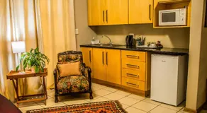 Fisant, Bokmakierie and Hoephoep Guest House - Image 5