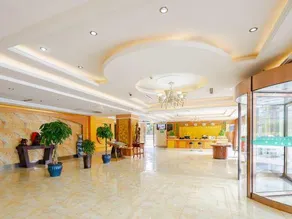 Ivy Hotel - Image 3