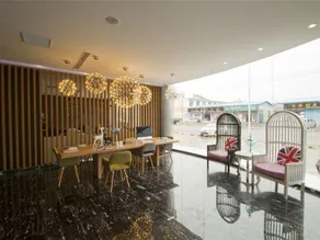 Clarity Hotel Yishui Coach Station - Image 4