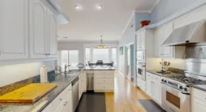 Oceanfront home with outdoor dining WIFI fireplace gas grill washer & dryer - Image 3