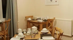 Schooner Point Guest House - Image 4