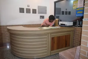 Airport Lodge - Image 5