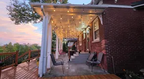 Serene Niagara Inn - Image 3