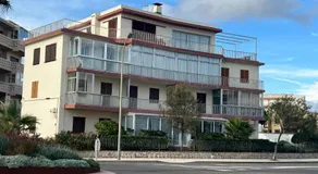 Bel appartement avec immense terrasse, vue sur la mer, à 50m de la plage - Image 5