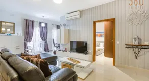 Cosy, fully equipped 1BR home with Private Balcony by 360 Estates - Image 2