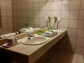 SunWang Hotel - Image 5