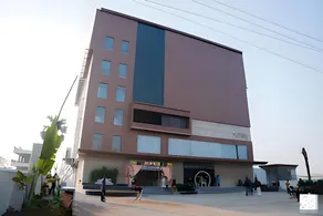 Hotel Tulips Grand - Image 4