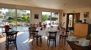 Hôtel Restaurant Les Bruyères - Image 2