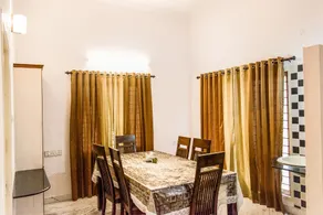 FabExpress Kapsstone Service Apartment - Image 4
