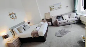 Bay Court - Image 2