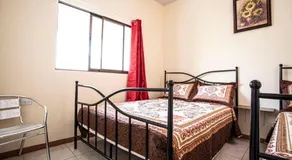 Flor de Katty Hostel Airport - Image 4