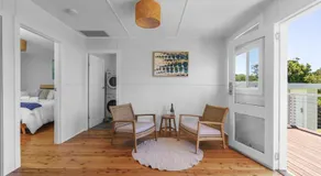 Charm, Hyams Beach, Jervis Bay - Image 2