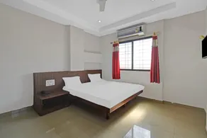 Spot On Hotel Om Residency - Image 5