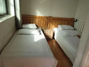 Xinyang Hotel - Image 2