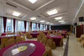 Donglan Dongsheng International Grand Hotel (Wei Baqun Memorial Hall Cultural Square) - Image 3