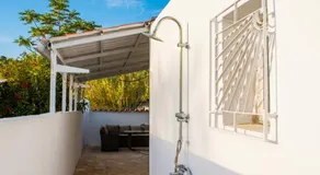The Beach White House - 80m from the Beach - Renovated - Image 5