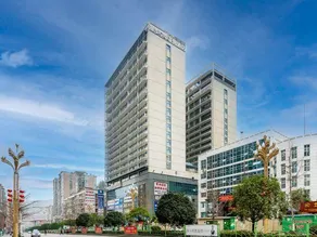 Rambling In Skygarden Hotel - Image 5