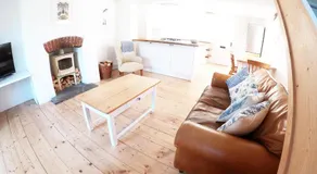 Cosy Beachside Cottage 100m from Challaborough Beach - Image 2