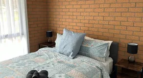 LBarza Stylish New One Bedroom Apartment - Image 2