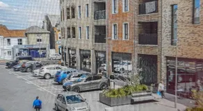 EGHAM LOVELY STUDIO SELF CONTAINED 2 mins station - Image 3