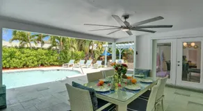Modern Villa with Heated Pool, Pergola, Mini Golf, Wilton Dr and Beach - Image 3