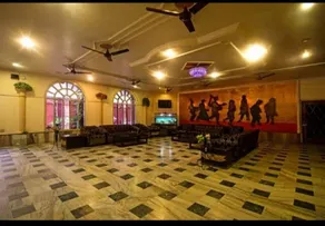 Hotel Central Point - Image 2
