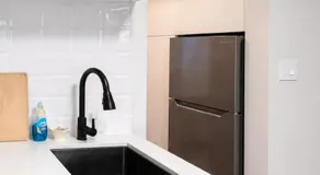 Bright Private 1BR Suite with Separate Entrance - Image 3