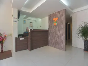 7 Hotel - Image 3