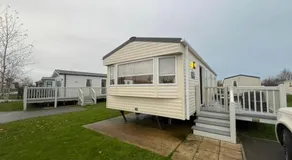 Lancaster Crescent Hot Tub Hideaway - Image 5
