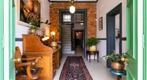 Hotel Lola - Image 2