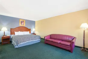 Sky Palace Inn and Suites Wichita East - Image 1