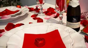 L'Amaryllis, suite romantique Jacuzzi et Parking - Image 3