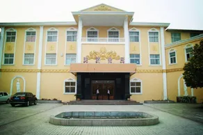 Baofeng Hotel - Image 5