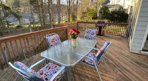 Comfortable Rooms in A Single Family House in Chapel Hill near UNC Duke RTP, with Massage Chair - Image 4