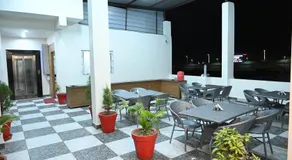 The Janki Hotel - Image 5