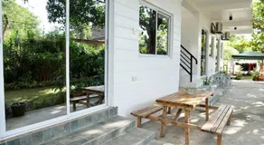 Location One Eighty - Image 4