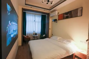 Dayin Cinema Homestay - Image 2