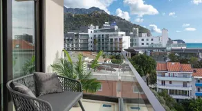 TERRA Modern Designer Apartment just 4 Minutes from the Beach - Image 4