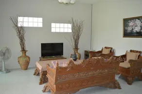 Mae Paradise - Image 5
