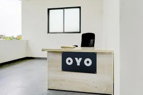 SPOT ON by OYO The Era Hotel - Image 4