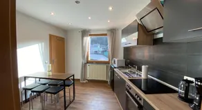 Vintage Apartment - Image 2
