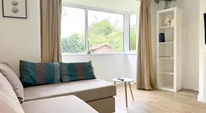 House number 8 sleeps up to 4 People with Smart TVs in Every Room - Image 2