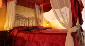 Antica Corte delle Ninfee, Historical Private Villa - Image 2